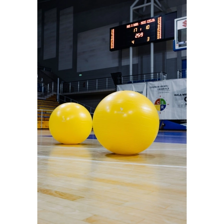 Piłka rehabilitacyjna 75 cm w ćwiczeniach stabilizacji i równowagi